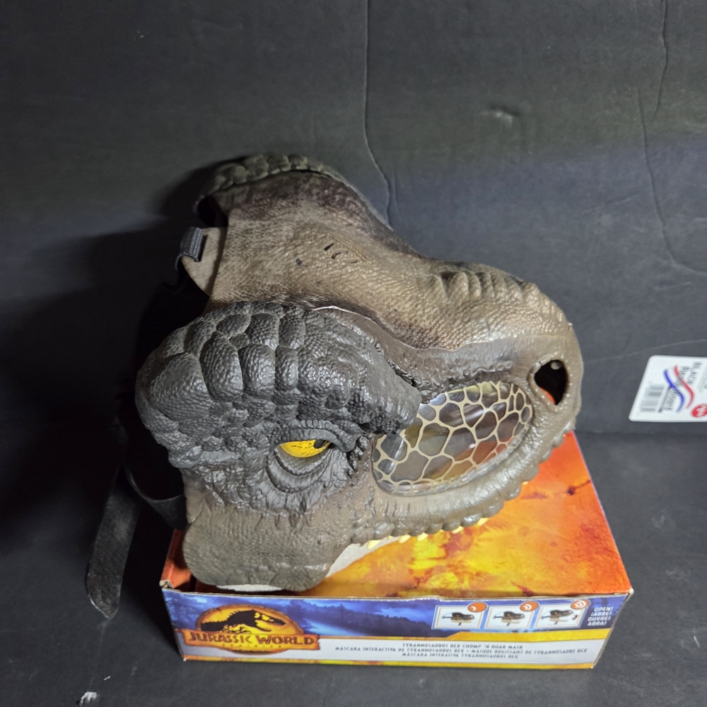 Jurassic World Diminion T-Rex Chomp 'N Roar Mask W/ Sounds. Brand New. - Picture 3 of 8